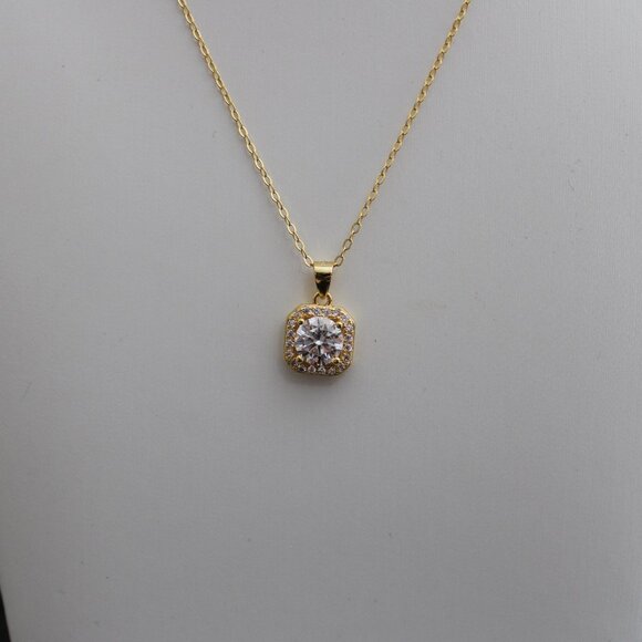 1.0 CT 18k gold plated Moissanite Necklace - Picture 3 of 8